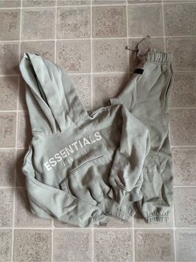 Essentials kids 2pc